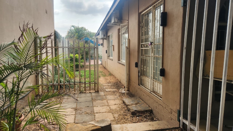 3 Bedroom Property for Sale in Protea Park North West